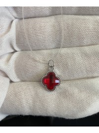 Підвіска червона Конюшина на силіконовому шнурку 33122