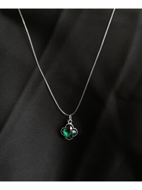 Підвіска зелена Конюшина на силіконовому шнурку 33123