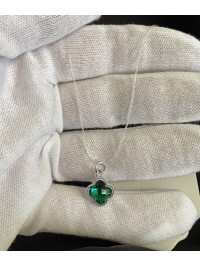 Підвіска зелена Конюшина на силіконовому шнурку 33123