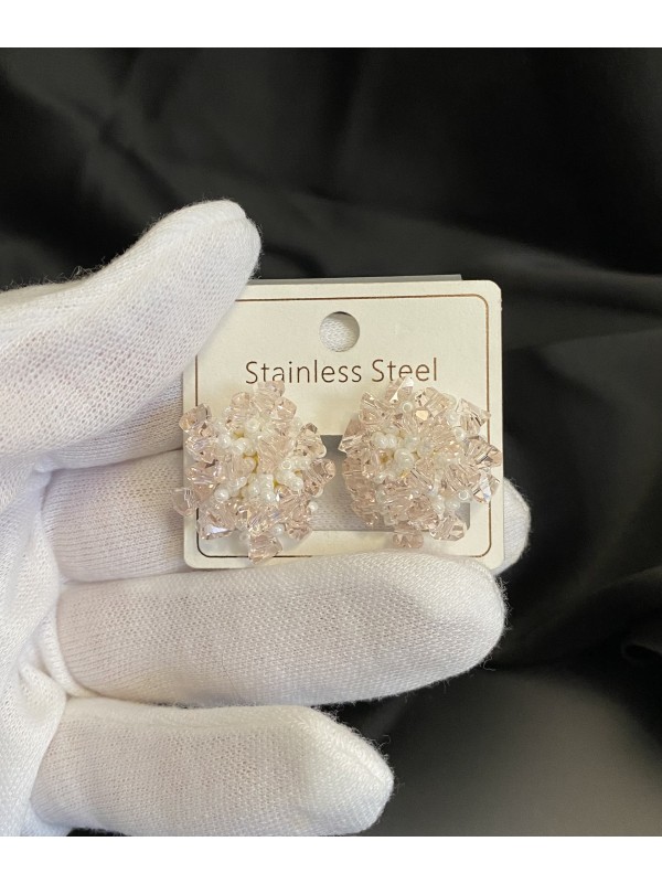 Сережки з бісером рожевого кольору 33124