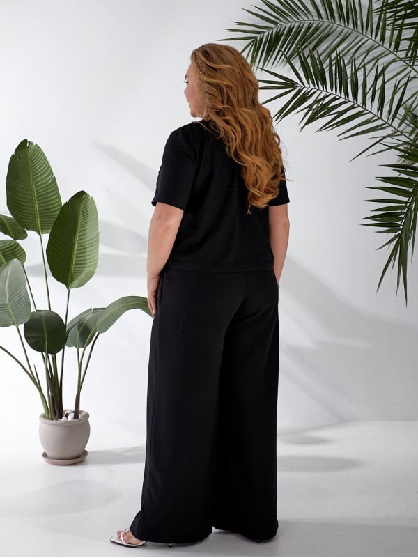 Жіночий легкий класичний костюм чорного кольору 33137