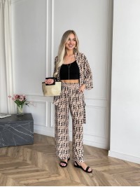 Жіночий легкий прогулянковий костюм бежевого кольору 33205