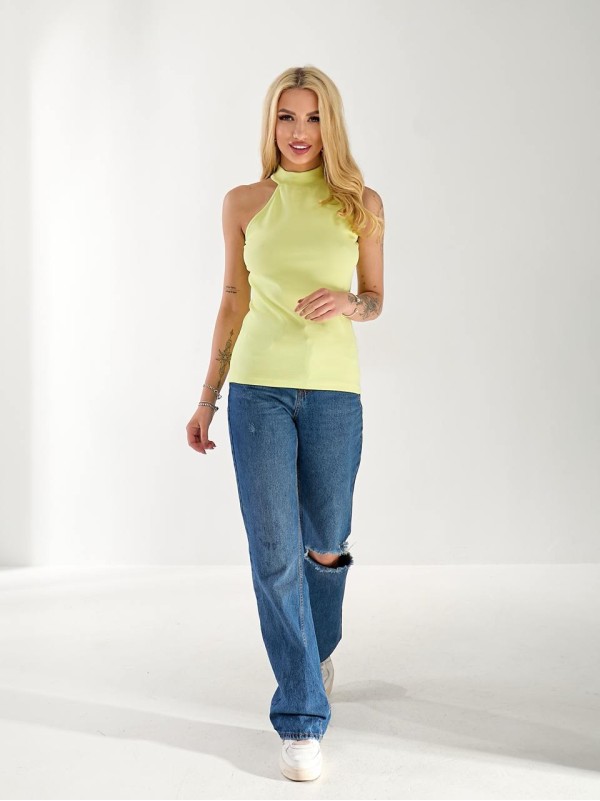 Майка жіноча з горловиною салатового кольору 33224