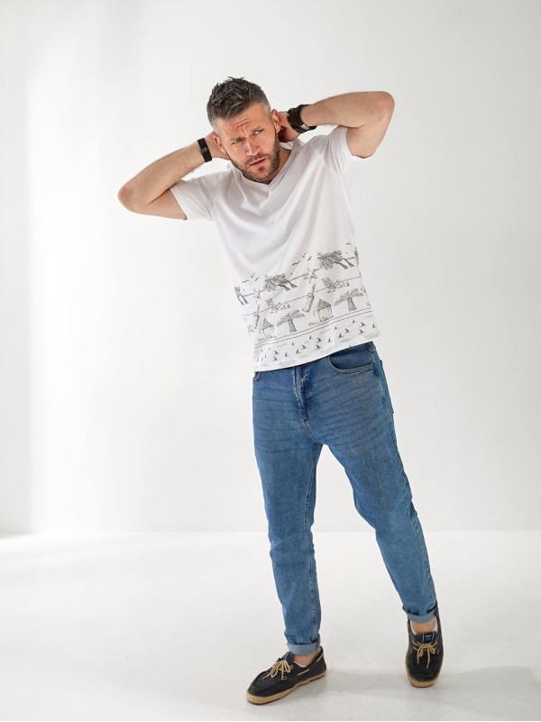 Футболка чоловіча з малюнком білого кольору 33258