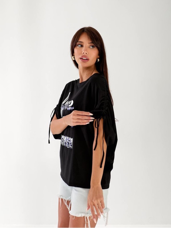 Жіноча футболка з паєтками чорного кольору 33259