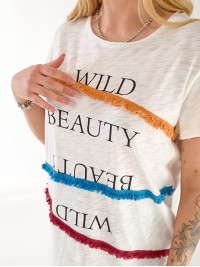 Жіноча футболка з написом бiлого кольору 33260