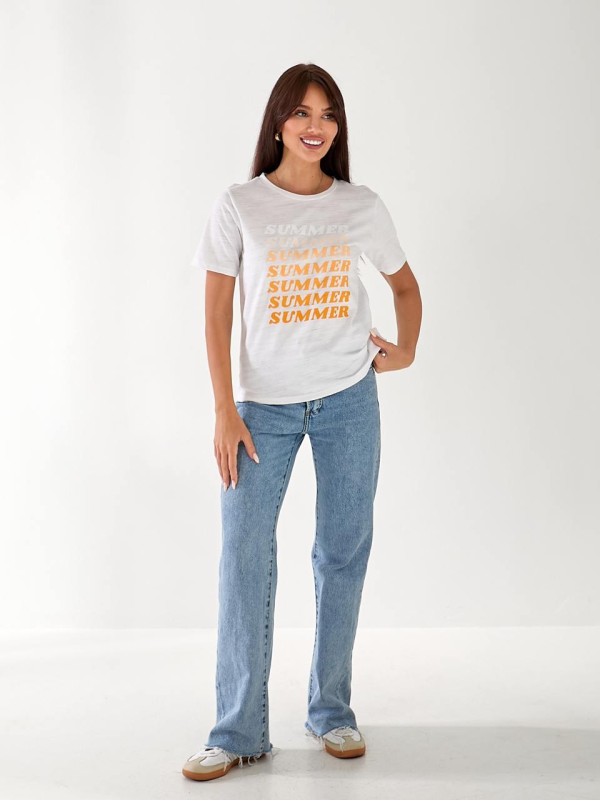 Жіноча бавовняна футболка з написом бiлого кольору 33265