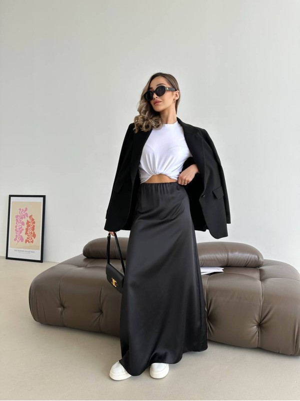 Жіноча спідниця шовкова максі чорного кольору 33288