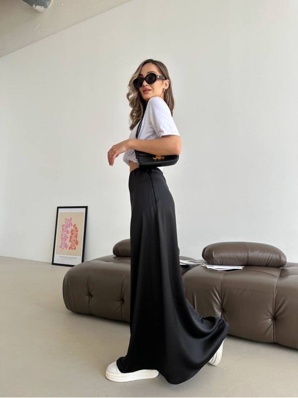 Жіноча спідниця шовкова максі чорного кольору 33288