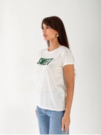 Жіноча футболка з написом з паєток білого кольору 33301