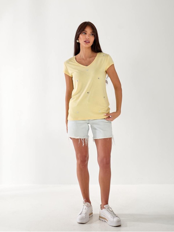 Жіноча футболка з камінням жовтого кольору 33305