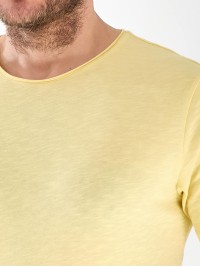 Чоловіча базова футболка жовтого кольору 33313