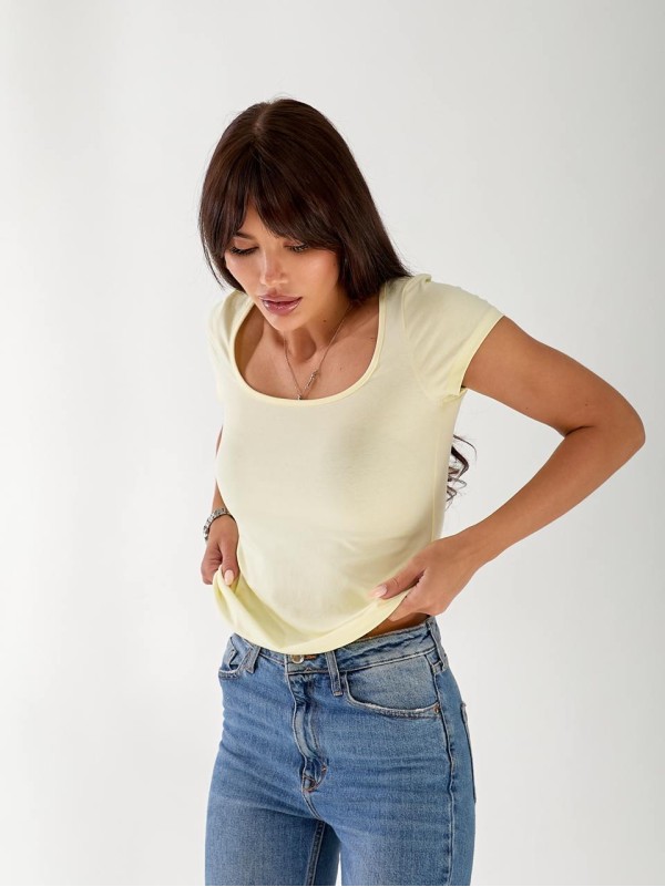 Жіноча базова футболка жовтого кольору 33321