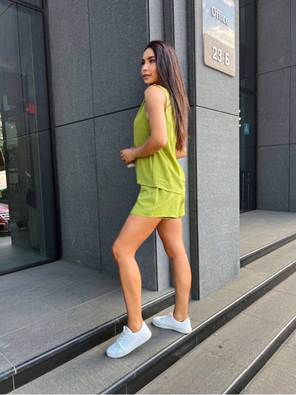 Жіночий літній костюм (шорти+майка) оливкового кольору 33344