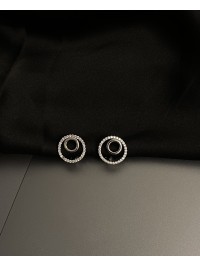 Сережки круглі з камінцями срібного кольору англійський замок 33353