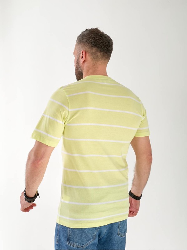 Чоловіча футболка в смужку салатового кольору 33360