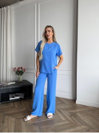 Жіночий легкий прогулянковий костюм свiтло-синього кольору 33393