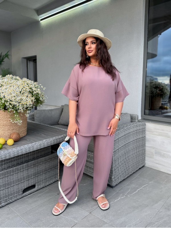 Жіночий легкий прогулянковий костюм пудрового кольору 33405