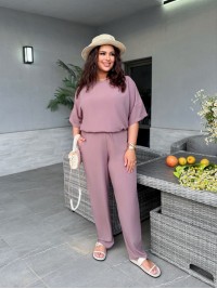 Жіночий легкий прогулянковий костюм пудрового кольору 33405