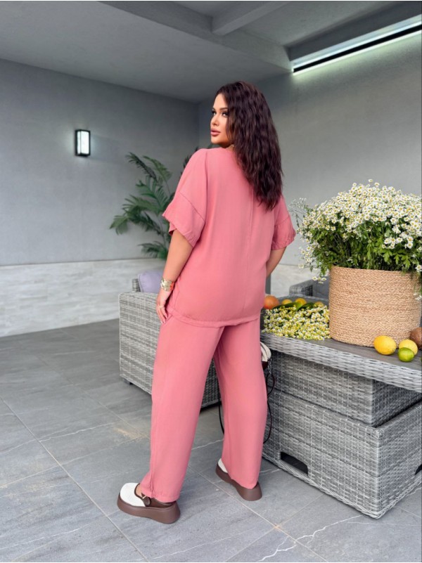 Жіночий легкий прогулянковий костюм пудрового кольору 33406