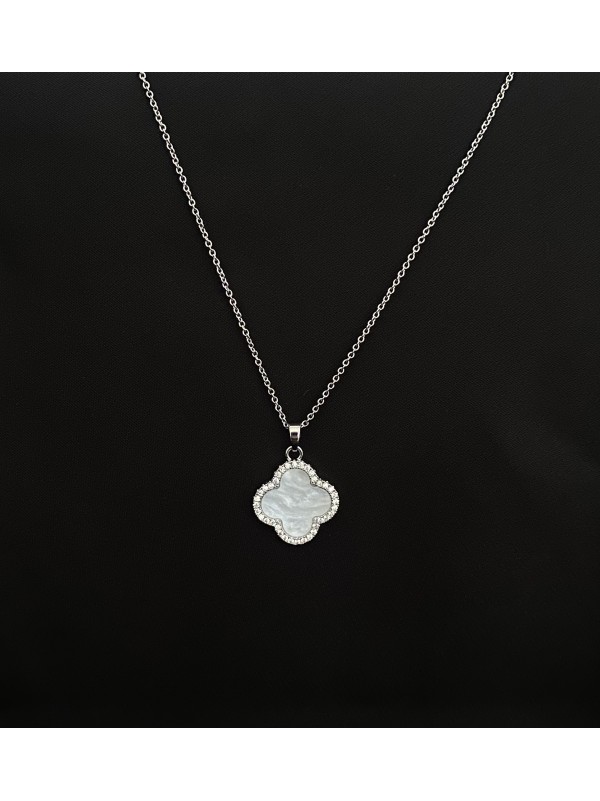 Підвіска біла Конюшина з ланцюжком срібного кольору 33459