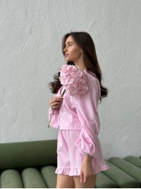 Жіночий льняний костюм з шортами рожевого кольору 33473