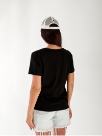 Жіноча футболка з вирізом чорного кольору 33485