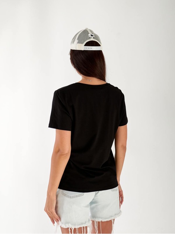 Жіноча футболка з вирізом чорного кольору 33485