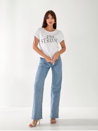 Жіноча футболка з написом бiлого кольору 33486