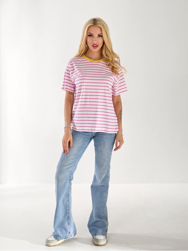 Жіноча базова футболка у смужку білого кольору 33488
