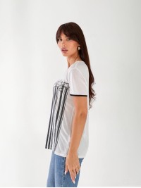 Жіноча футболка з малюнком бiлого кольору 33503