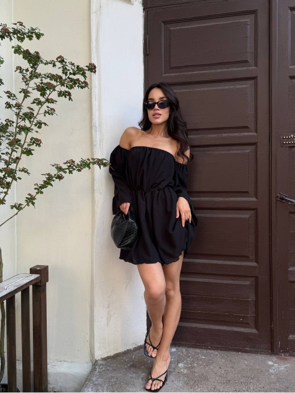 Літня сукня з відкритими плечима чорного кольору 33515