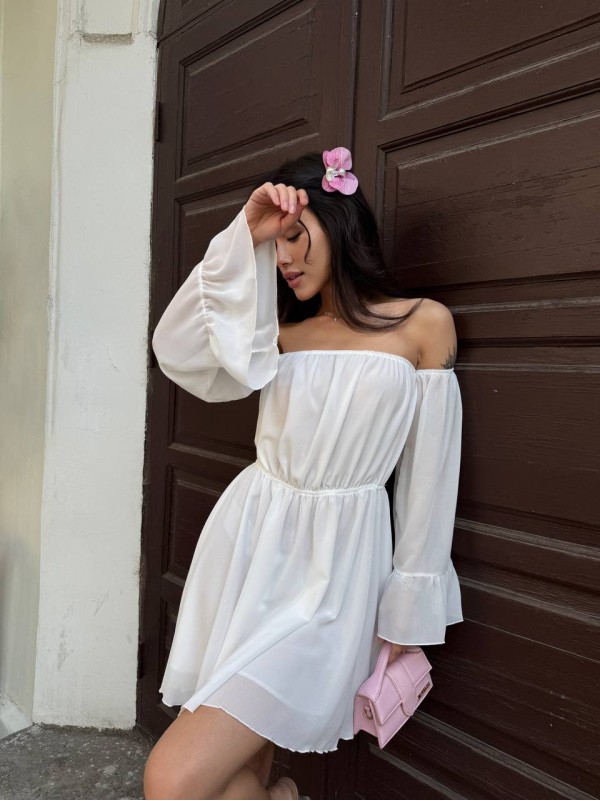 Літня сукня з відкритими плечима молочного кольору 33517