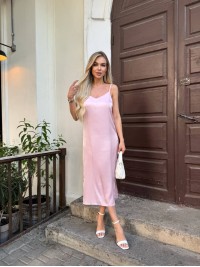 Шовкова сукня міді на бретельках рожевого кольору 33523