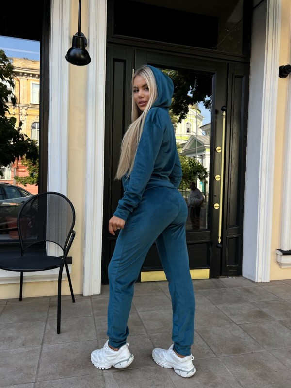 Жіночий велюровий костюм смарагдового кольору 26287