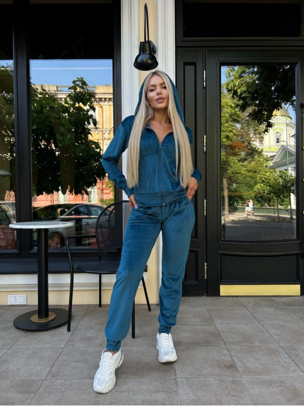 Жіночий велюровий костюм смарагдового кольору 26287