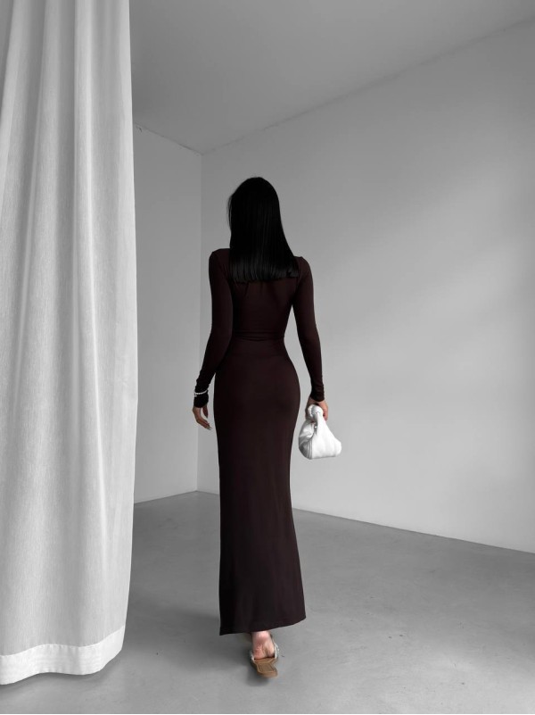 Довга сукня-футляр коричневого кольору 29560
