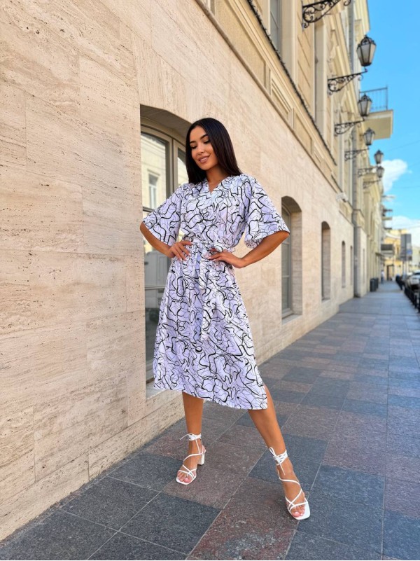 Легка сукня на запах із поясом молочного кольору 33579