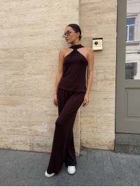 Жiночiй прогулянковий костюм коричневого кольору 33607