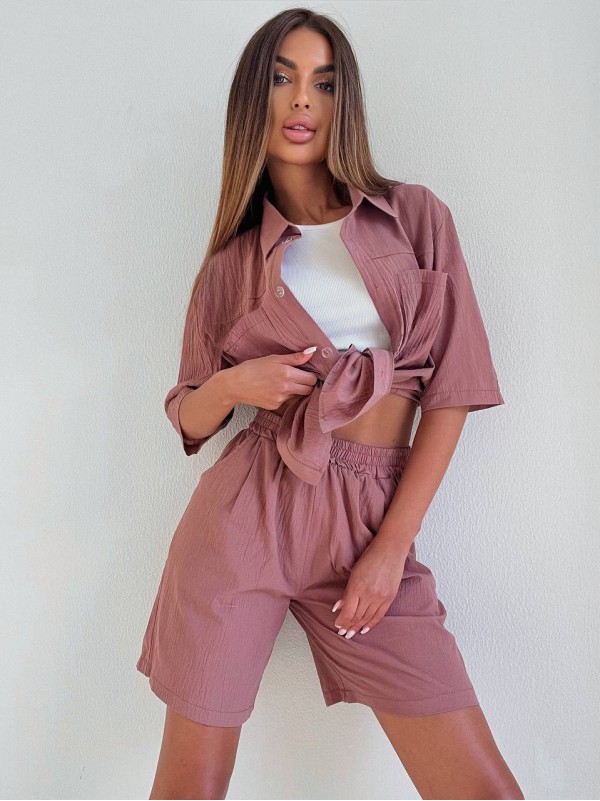 Жiночiй прогулянковий костюм з сорочкою пудрового кольору 33614