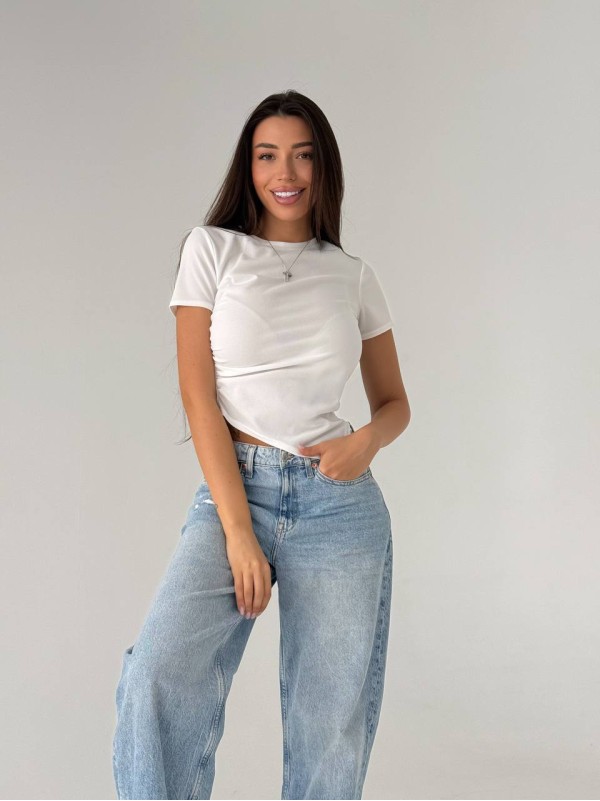 Жiноча базова футболка бiлого кольору 33629