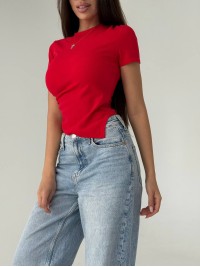 Жiноча базова футболка червоного кольору 33630