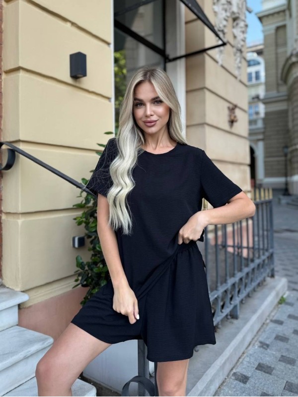 Жiночiй базовий костюм з шортами чорного кольору 33644