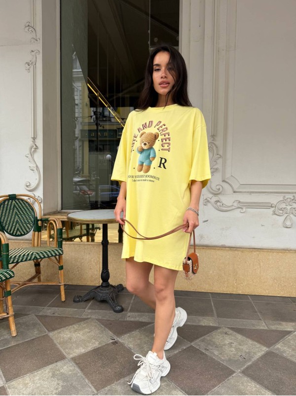 Бавовняна сукня-футболка з малюнком жовтого кольору 33660