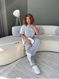 Легкий повсякденний костюм сiрого кольору 33724