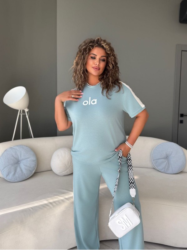 Легкий повсякденний костюм оливкового кольору 33728