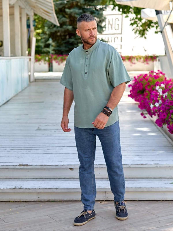 Чоловіча льняна сорочка-футболка оливкового кольору 33733