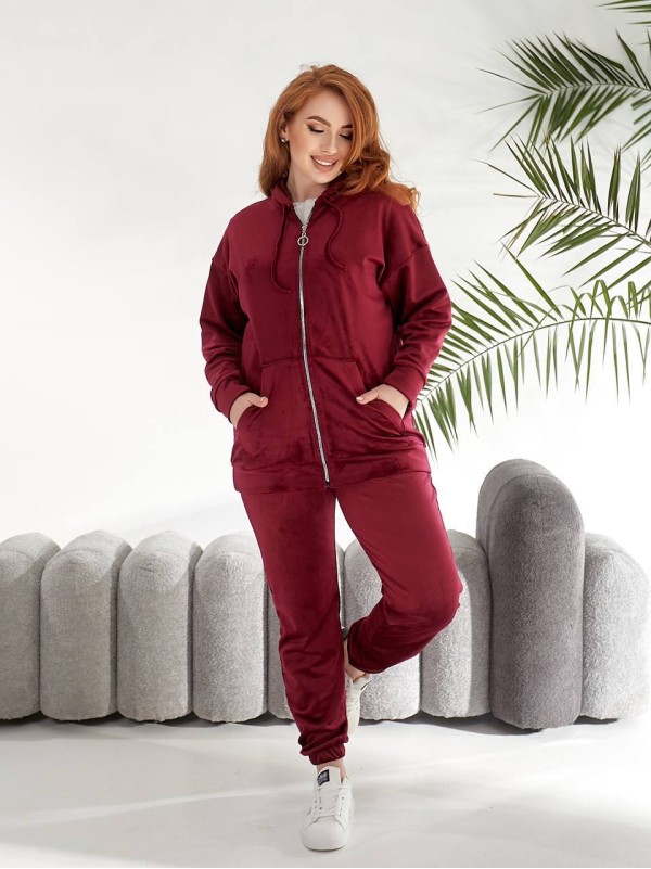 Велюровий жіночий костюм бордового кольору 33735