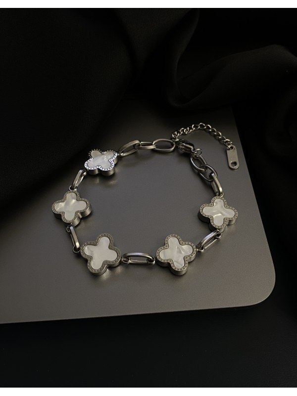 Браслет Конюшина замок карабін срібного кольору 33749