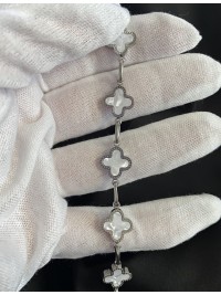 Браслет Конюшина замок карабін срібного кольору 33749